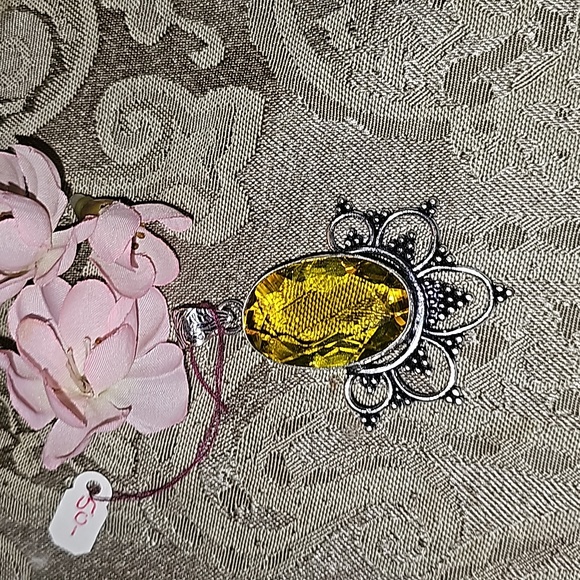 New Large Citrine quartz pendant - Picture 8 of 8